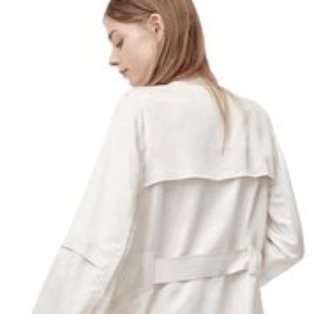 Aritzia babaton jacket trench blouse cream Medium